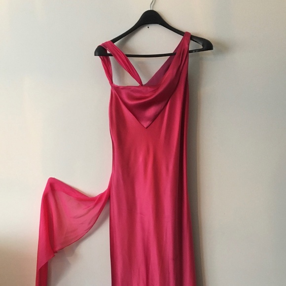 Fuschia silk gown - Picture 1 of 3